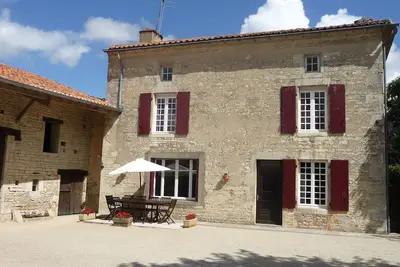 Image de Ferme de charme avec piscine Et Playbarn, Gym et grand jardin