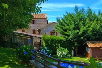 Image de Cottage pour 10\/14 personnes avec piscine près de la côte.