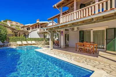 Image de Bel appartement pour 4 personnes avec piscine, climatisation, Wifi, Tv, terrasse et parking