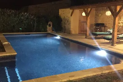 Image de Longère entièrement rénovée avec piscine privative