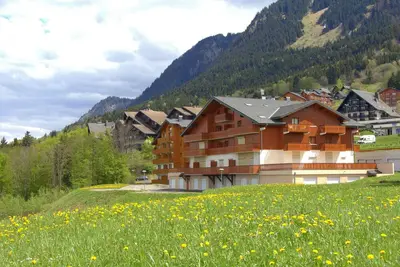 Image de 2 pièces, grande terrasse, parking, wifi haut débit