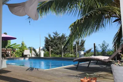 Image de Villa avec piscine, vue mer et montagne