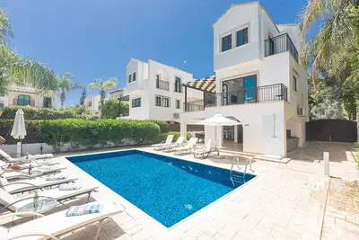 Image de Villa Libby, spacieuse 4bdr Central Protaras Villa, près de Fig Tree Bay Beach