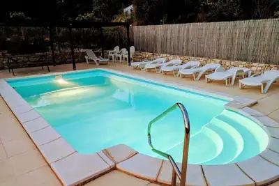 Modern villa self contained Guest suite apartment & private pool