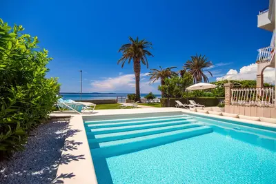 Image de Beachfront Bliss: Villa Amor - A Luxurious 7 bedroom villa with a heated pool