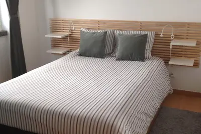 Image de chaleureux appartement situé dans un quartier calme dans le centre de Cascais