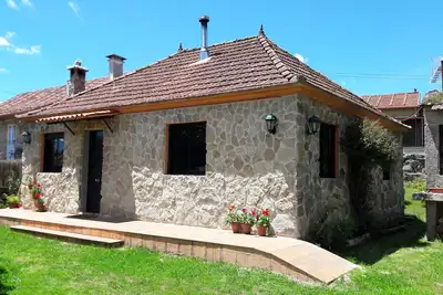 Image de Full house with enclosed property, garden and barbecue. June 85 € night