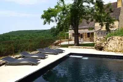 Image de Maison de campagne périgourdine - Piscine chauffée et grande terrasse