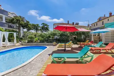 Image de Agréable appartement pour 4 personnes avec Wifi, piscine, climatisation, Tv, terrasse et parking