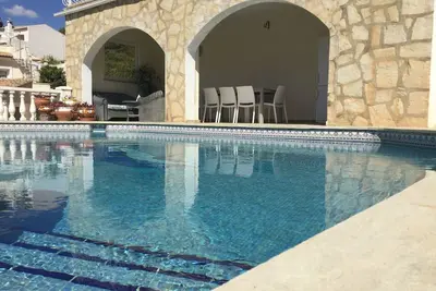 Image de Casa Anita avec vue imprenable sur la mer – Luxe et intimité à Benissa Costa