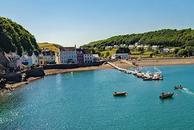 Maison de vacances spacieuse pour 8 personnes WiFi gratuit Animaux acceptés Grand jardin Vue sur la mer