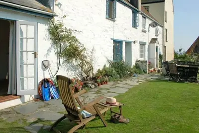 Image de Cottage Blanchi pêcheur avec 3 chambres, jardin et parking