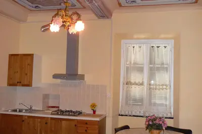Image de Appartement élégant avec jardin et parking privé à 800 mètres de la mer