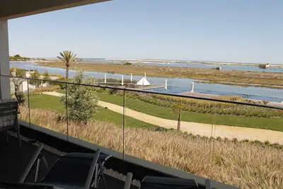 Image de Excellent appartement en bord de mer avec des vues fabuleuses