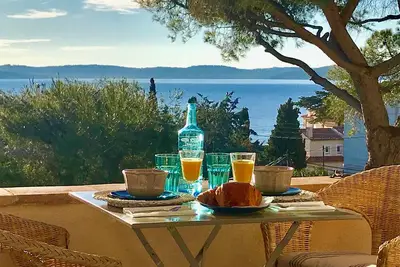 Image de Sainte Maxime : Appartement standing -  Bastide Provençale. Très Belle Vue Mer!