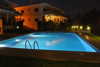 Image de Appartement luxueux de 3 chambres avec vue sur le golf