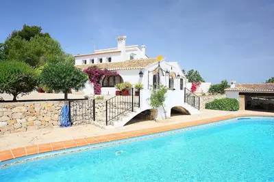 Image de Maison de vacances privée avec piscine privée, Wifi, climatisation, Tv, patio, vue panoramique