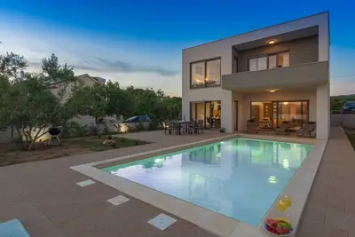 Image de Villa de luxe à Turanj avec piscine