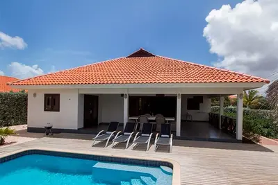 Image de Belle villa avec piscine privée.