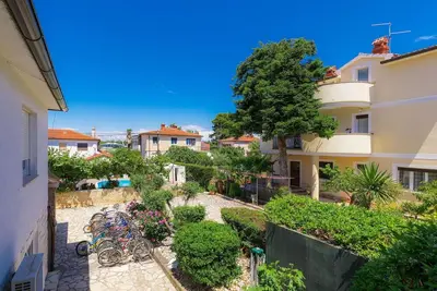 Bel appartement avec Wifi, piscine, climatisation, bain à remous, Tv, terrasse et parking