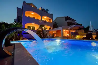 Image de Agréable appartement pour 4 personnes avec piscine, climatisation, Wifi, Tv, terrasse et parking