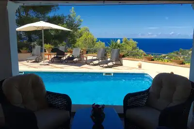Image de Avec vue incroyable sur la mer et piscine chauffée