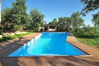 Image de Maison de vacances privée avec Wifi, climatisation, piscine privée, bain à remous, Tv, terrasse