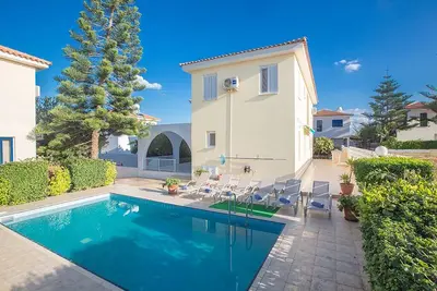 Image de Villa Renee, belle villa 5bdr avec piscine, proche de toutes les plages et commodités