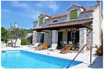 Belle maison en pierre dalmate avec 3 chambres et piscine privée