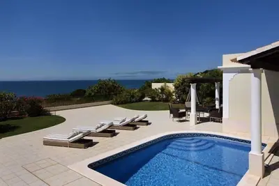 Image de Superbe villa avec une belle vue imprenable sur la mer à 180 degrés