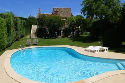Image de Villa indépendante avec grand jardin et piscine