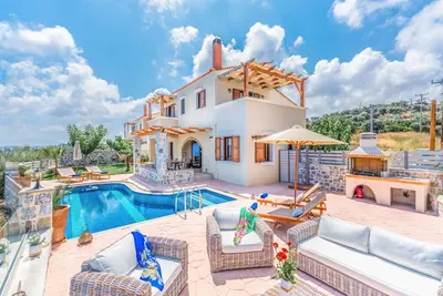 Image de Newly Built Villa Kantifes w\/ Pool, Bbq, Amazing Views only 7km to the beach