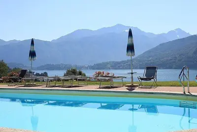 Image de Casa Panorama Sei: Un appartement lumineux et gai situé à une courte distance des rives du lac de Côme.