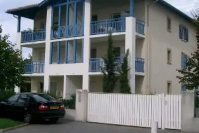 Image de appartement T2 dans petite résidence calme avec parking sécurisé