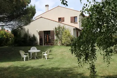 Image de Villa 160 M° Habitable  Terrain Clos Et Arbore De 1500 M° Belle Construction