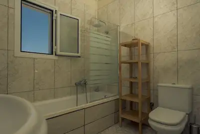 Image de Belle villa de 3 chambres avec piscine et Ă seulement 5 minutes de la plage.