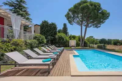 Image de Maison de vacances privée avec Wifi, climatisation, piscine privée, Tv, terrasse, vue panoramique