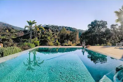 Image de Villa de campagne à Alhaurin El Grande avec vue sur la vallée de la montagne et piscine