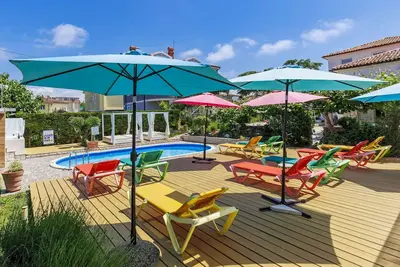 Image de Joli appartement pour 4 personnes avec Wifi, piscine, climatisation, Tv, terrasse et parking