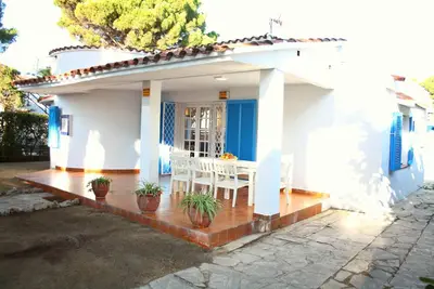 Image de Superb seafront villa