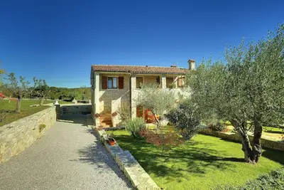Image de stone house in a quiet holiday place