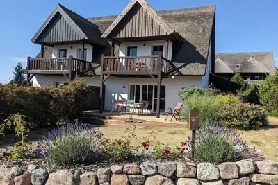 Image de Thatched house with Achterwasser view
