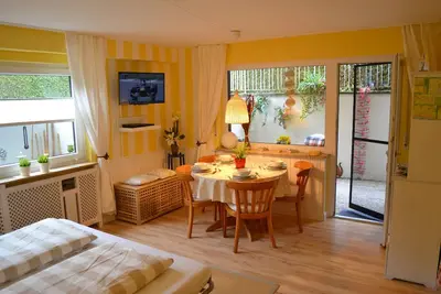 Image de Appartement à l'abbaye d'Hégne, WiFi, terrasse, lac 800m, Constance 8km, incl. transport en commun