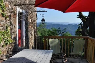 Image de Grand gite de charme et de caractère en Cévennes - vues panoramiques - Vacances