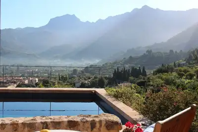Image de Petite maison extrêmement belle avec piscine et vue de rêve sur Soller