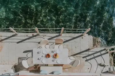 Image de Palais de luxe en bord de mer