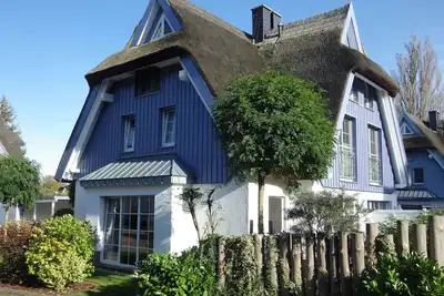 Image de Thatched house with Southwest-terrace, centrally located, near to beach