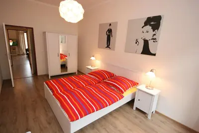 Image de Appartement Neuf Maison 50m Zone PIÉTONNIÈRE 20 Places De Parking PERSONNALISÉES Dans La Maison Gratuitement