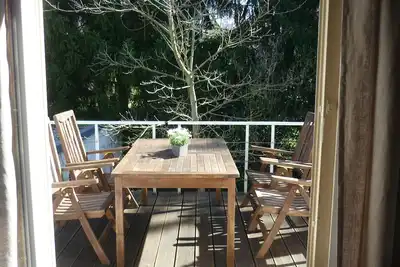 Image de Appartement avec une grande terrasse et jardin dans un endroit ensoleillé de Baden-Bade