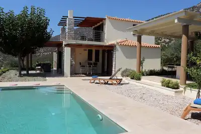 Image de Bel emplacement, vue sur la mer, piscine, wifi | Maison de vacances Argolide, Péloponnèse